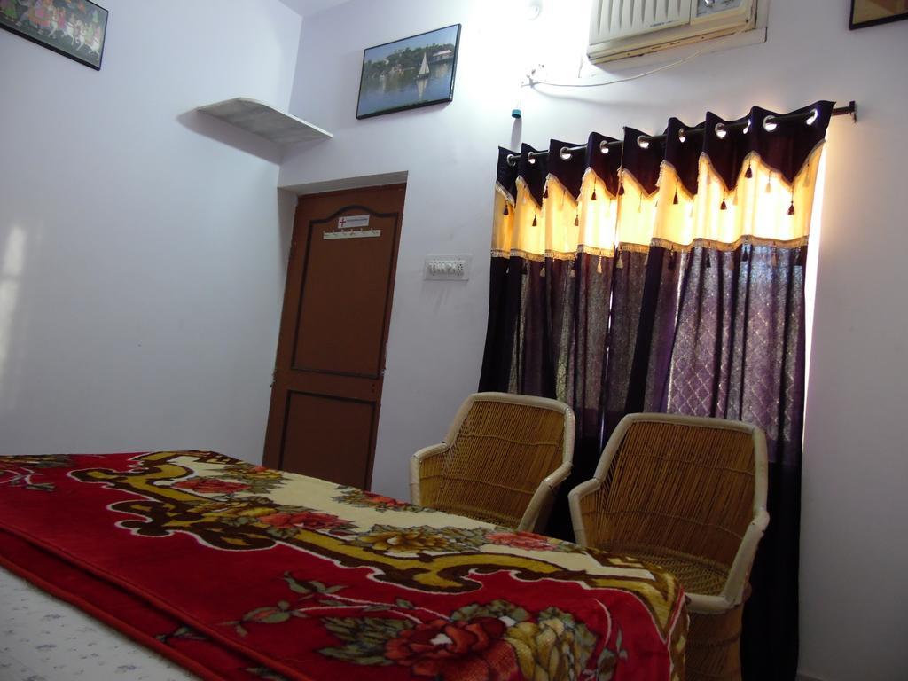 Keshav Palace Pushkar Room photo